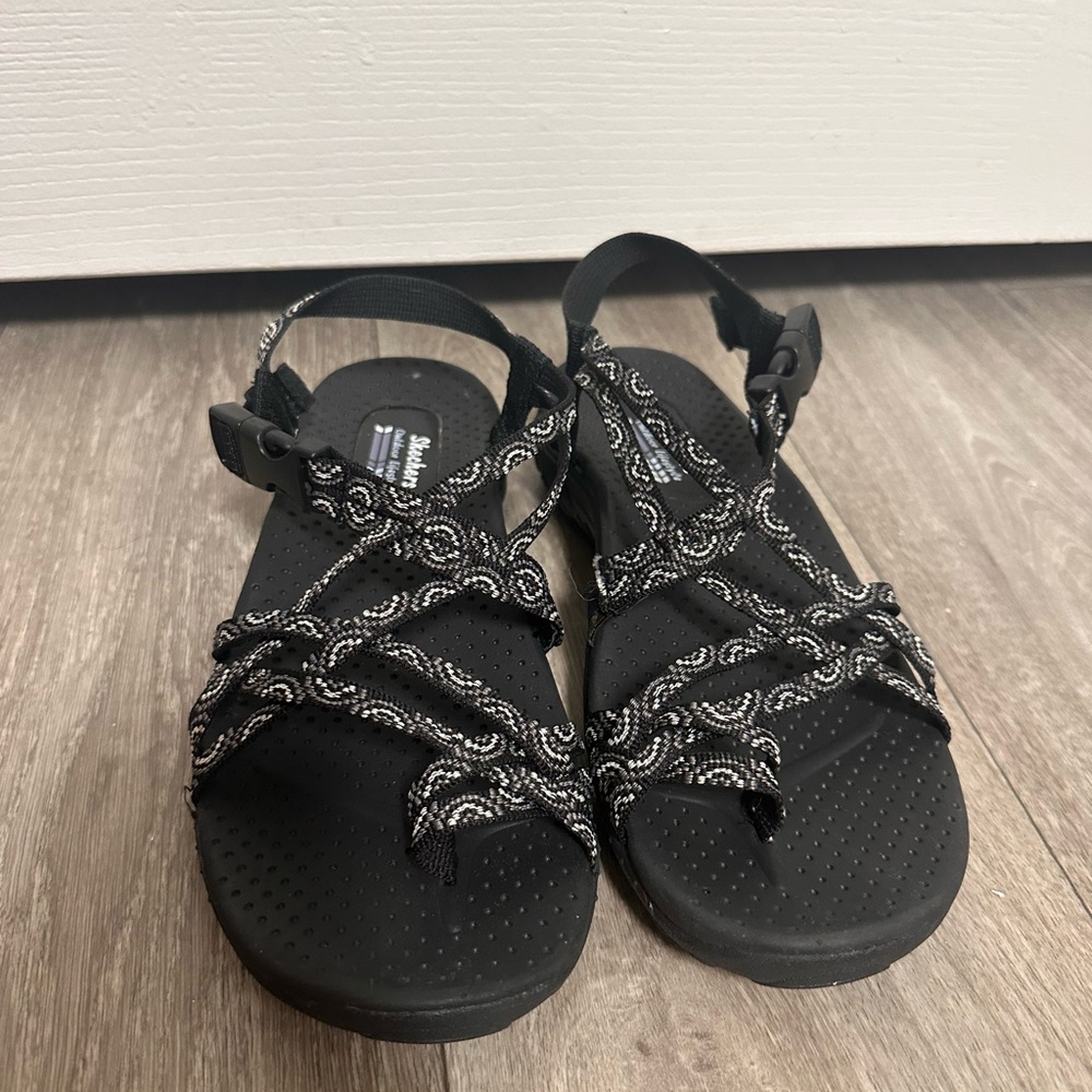Black Women's Strappy sketcher Sandals